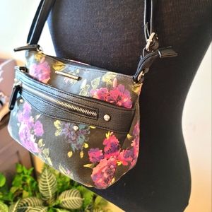 Jaclyn Smith Crossbody